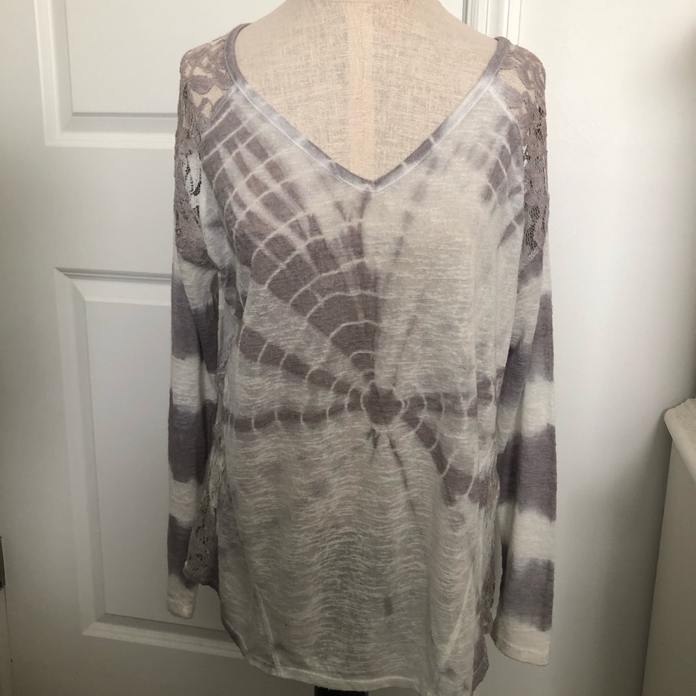 Tokyo Darling Lace and Tie Dye Top - Gray and White